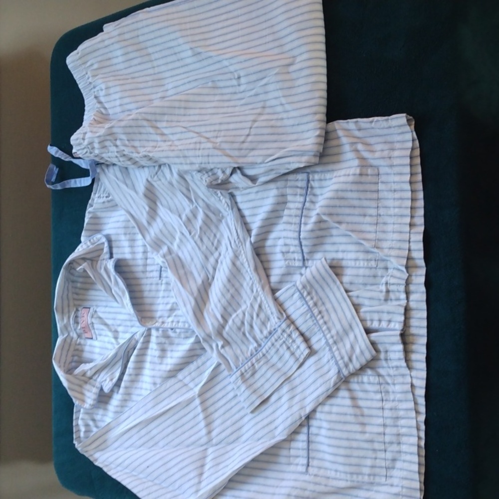 Thomas Pink White w/Blue Stripes Classic Cotton Gentleman's Pajama Set (Large)